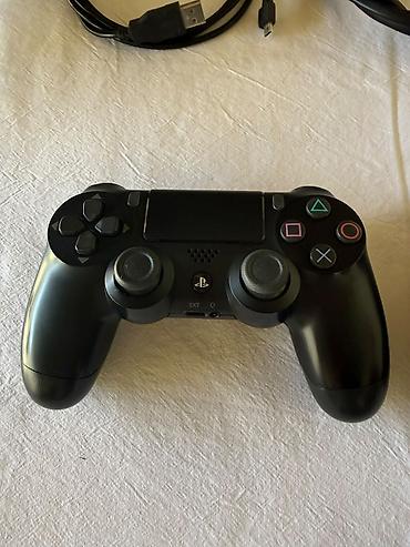 sto za pc: Soni PS 4 1Tb (sa tri dzojstika) i 19 igrica. Ocuvan i bez ostecenja — 6