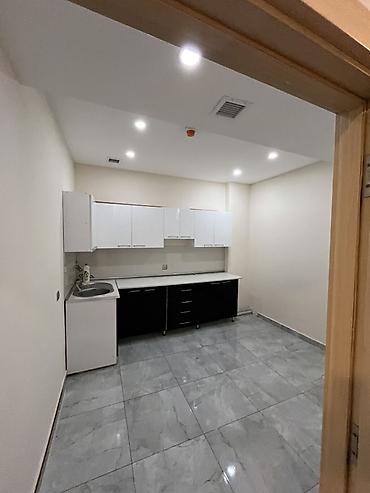 naftalan kiraye ev: Luxen plaza 7 ci mərtəbə. 245 kv gözəl ofis təmirli. Kamunal pulu kv — 10