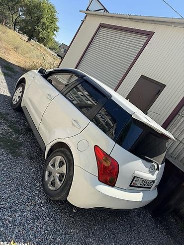 машина ист: Toyota Ist: 2003 г., 1.5 л, Автомат, Бензин, Хэтчбэк — 2