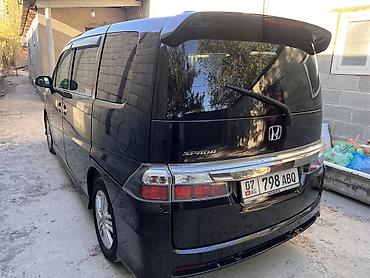 Honda: Honda Stepwgn: 2008 г., 2 л, Автомат, Бензин, Минивэн — 4