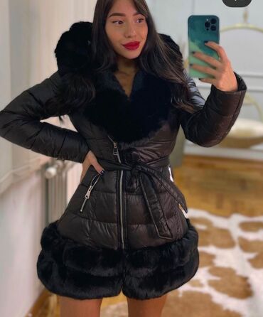 Zimske jakne: Savršena jakna Topla, lagana Novo RASKOŠNO MEKANO KRZNO Uvoz Francuska — 2