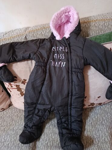 tikdirmek ucun don modeli: Uşaq üçün qış kombinezonu - Rəng: tünd boz xarici hissə, açıq çəhrayı