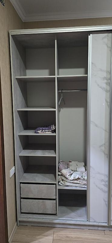 горка для дома: Шкаф-купе с 3 раздвижными дверями - Фасады: гладкие панели с рисунком — 2