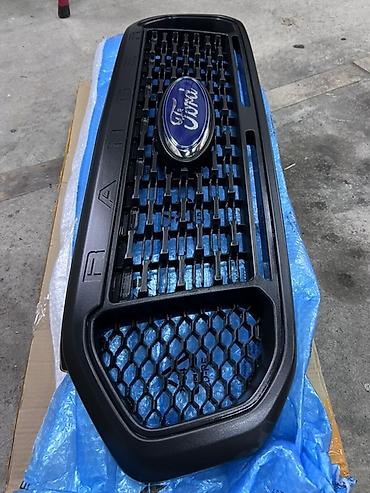 Решетки радиатора: Решетка радиатора Ford 2021 г., Новый, Оригинал — 2