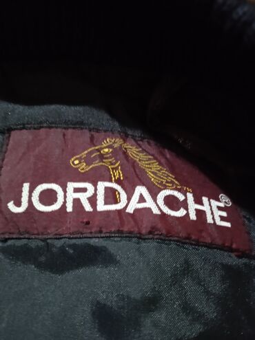 Bomberi: Crna bomber jakna Jordache - Klasičan bomber kroj sa malo širim — 14