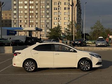 corolla 2022: Toyota Corolla: 2020 г., Гибрид, Седан — 3