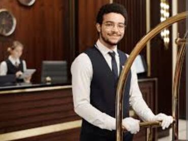 Официанты: Belboy işi axtarıram