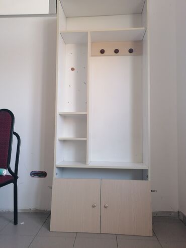 Setovi stolova i stolica: Okrugli kafe/ugostiteljski sto sa metalnom bazom + stolice - Sto — 18