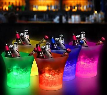 calvin klein sat: LED kanta/kibla plus ZVUCNiK za led i flaše – RGB svetleće Cena 3500 — 1