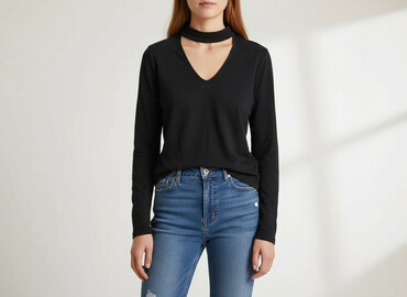 czarna sukienka z chokerem: H&M, Women's blouse, size S
