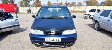 машина на один день: Volkswagen Sharan: 1996 г., 1.8 л, Механика, Бензин, Минивэн