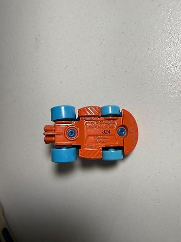 senedsiz masinlar: Hot wheels masini 2009 il.teze making ancaq tejerlerin kraskasi biraz — 3