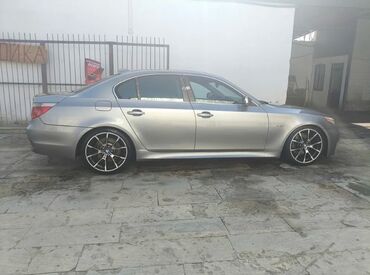 задний дверь: BMW 5 series: 2004 г., 4.4 л, Автоматические, Бензин, Седан