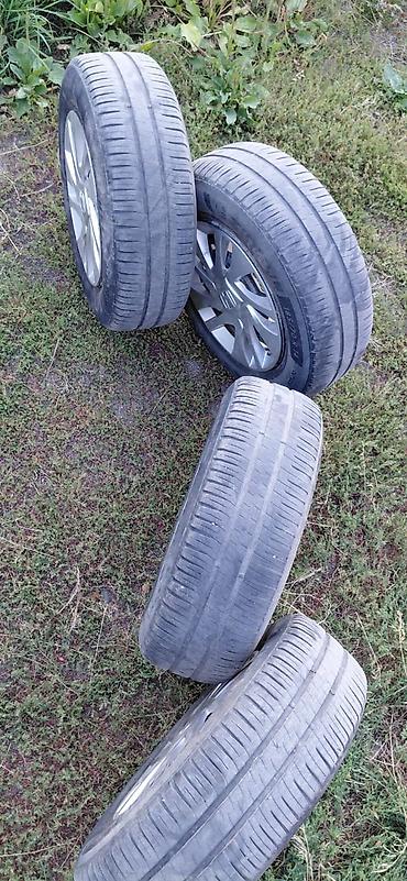 центр шина: Комплект из 4 летних шин Michelin с колпаками Honda. Характеристики — 4