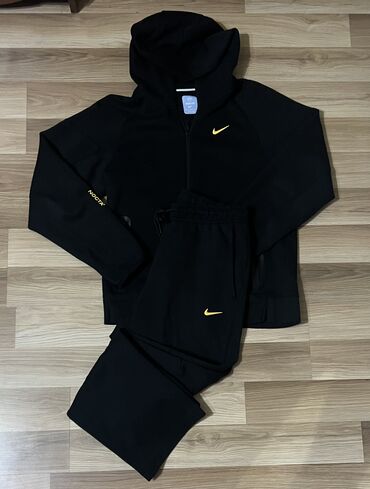 штаны спортивный: Мужской спортивный костюм, M (EU 38), Nike, Б/у, цвет - Черный, Самовывоз