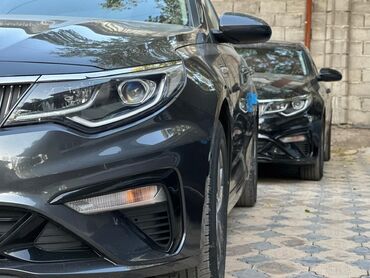 машине арзан: Автомобиль Hyundai в рулевым колесом, современной мультимедийной