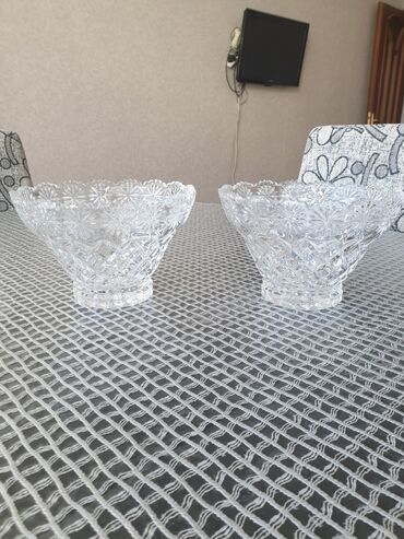 Konfet qabları: Cüt satilir 40azn, unvan nesimi bazarinin yani istenilen metroya — 7