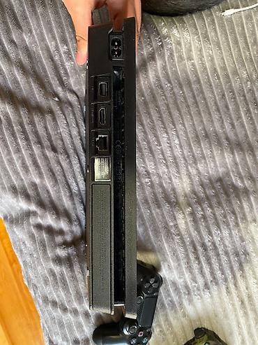 2.el playstation 4: Sony PlayStation 4 Xüsusiyyətlər: 500gb yaddaş Kompakt, nazik korpus — 4