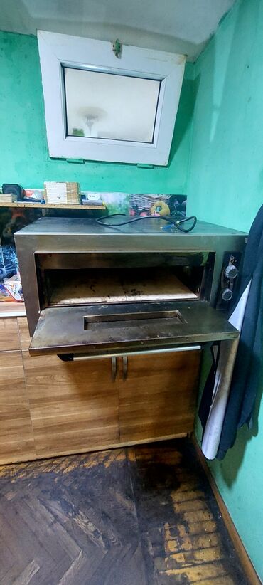 Техника для кухни: 62/62 ici yeke sobadir 2 dene 30luq picca gedir 220 voltdur Icinde hec