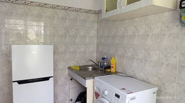 квартир и домов: 1 бөлмө, 30 кв. м, Жеке план, 3 кабат, Эски ремонт