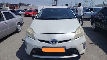 Pontiac: Toyota Prius: 1.8 л | 2013 г. Хэтчбэк