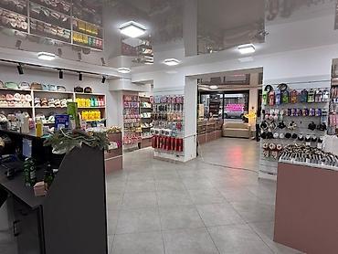 Аренда магазинов: Магазин, Отдельностоящий магазин, 108 м² Без оборудования, С ремонтом, Вода, Канализация, Отопление, 1 линия — 3