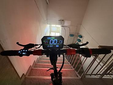 samakat tekeri: Elektrik skuter – güclü off-road model Xüsusiyyətlər: - İkiqat ön — 6