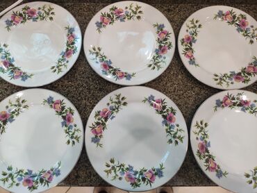 тарелка бу: Новые большие тарелки 6 шт, с красивым рисунком. все целые, можно