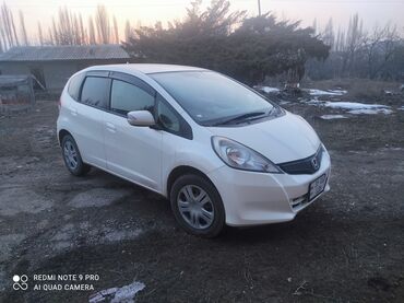 сиденья автомобиля: Honda Fit: 2012 г., 1.3 л, Автомат, Бензин