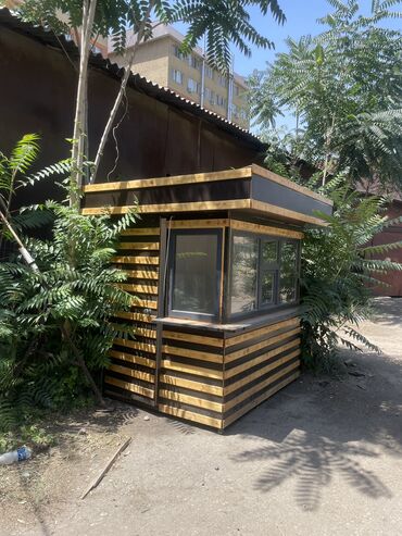 железные стеллажи для магазина: СРОЧНО ПРОДАЮ КИОСК / ТОРГОВУЮ БУДКУ Прочная и аккуратная конструкция