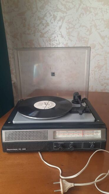 ноутбуки acer бишкек: Радиола " Серенада РЭ - 308 " производство - СССР, состояние -