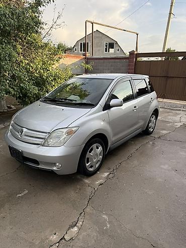 Toyota Ist: 2003 г., 1.3 л, Автомат, Бензин, Хетчбек lalafo.kg да Toyota Ist: 2003 г., 1.3 л, Автомат, Бензин, Хетчбек
