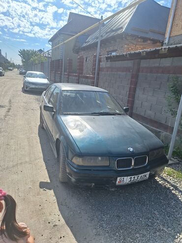 BMW: BMW 118: 1991 г., 1.8 л, Механика, Бензин, Седан