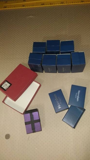 детские украшения: Подарочные коробочки для украшений. всего 8 синих и 2 другого вида. за