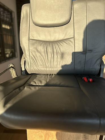Автомобильное сиденье на лексус GX 470 из кожи (вторая/третья ряд) -