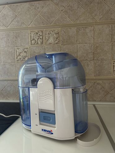 Sokovnici: Sokovnik je dobijen pre vise godina na poklon ali nikada nije na lalafo.rs — 3 Sokovnici: Sokovnik je dobijen pre vise godina na poklon ali nikada nije — 3