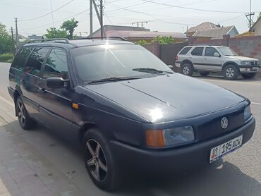 пассат ь3: Volkswagen Passat: 1992 г., 1.8 л, Механика, Бензин, Универсал
