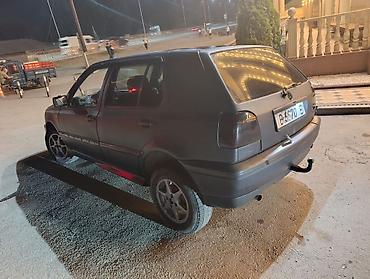 colf 3: Volkswagen Golf: 1993 г., Механика, Хэтчбэк — 1