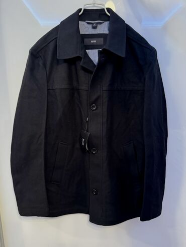 Пальто: Мужское пальто 🧥 бренд Hugo Boss . 💯 оригинал размер 54 Цена 