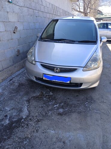 арендага машина алам: Honda Fit: 2003 г., 1.5 л, Вариатор, Бензин, Хэтчбэк