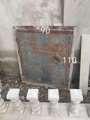 qapi ucun setkalar: Metal qapı satılır. Ölçüləri şəkildə qeyd olunub: - En: 90 sm - — 1