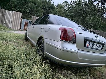 полик 5 д: Toyota Avensis: 2004 г., Механика, Дизель, Седан — 2