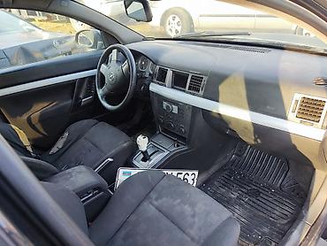 бампер опель вектра б: Opel Vectra C Caravan (universal), qara rəng Xüsusiyyətlər: - Kuzov — 6