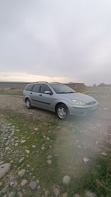 машинка б у: Ford Focus: 2003 г., 1.6 л, Механика, Бензин, Универсал