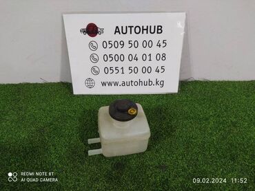 Другие автозапчасти: Бачок Toyota 2003 г., Б/у, Оригинал, Япония