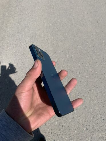 сломанные телефон: IPhone 12 Pro, Pacific Blue