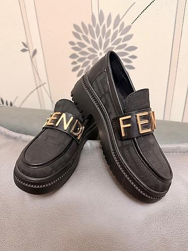 frida aksesuar sirketi: Fendi, Ölçü: 38, rəng - Qara, Yeni — 1