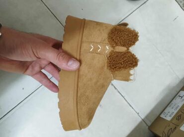 Ugg obuća: Ugg mini čizme, bоја - Bež — 12