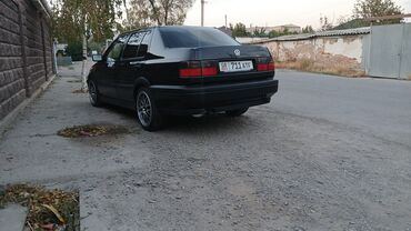 машына венто: Volkswagen Vento: 1997 г., 1.8 л, Механика, Бензин, Седан