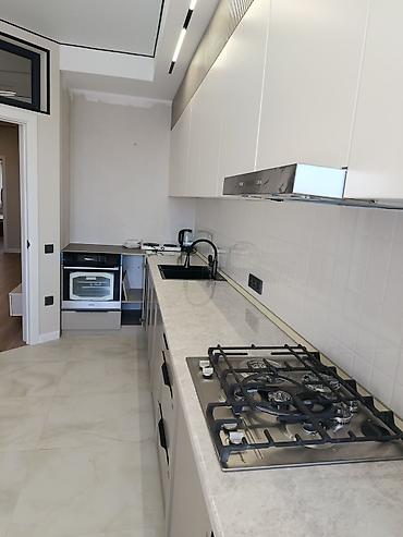 Продажа квартир: 3 комнаты, 84 м², 7 мкр 10 этаж — 11